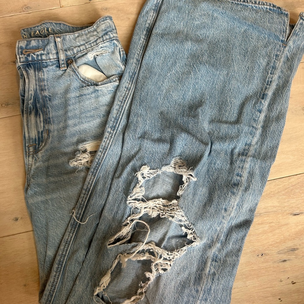 American Eagle ripped wide legged jeans.